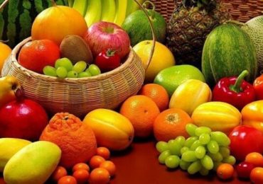 Raport îngrijorător în Franţa | Reziduuri de pesticide, descoperite în 71% din fructe şi în 43% din legumele non-bio