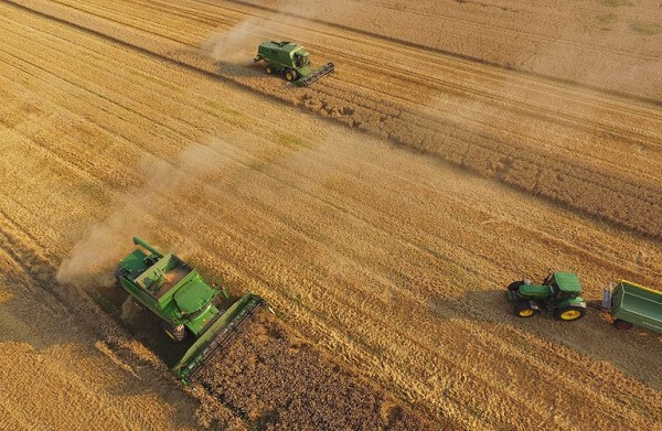 Acuzaţii grave în presa americană: "Politicienii din UE se îmbogăţesc din subvenţiile destinate agriculturii"