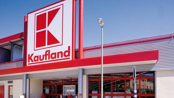 Kaufland, angajator de top în România, majorează venitul minim în companie