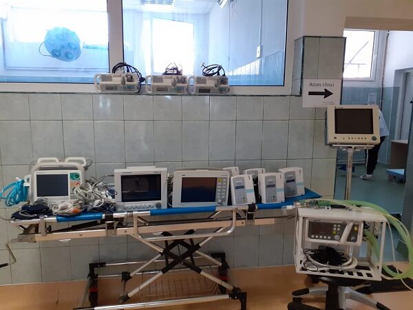 USAMV Cluj-Napoca ajută un spital cu 12 aparate performante